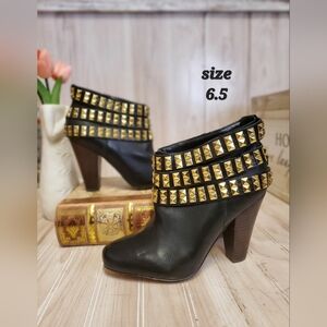 Betsey Johnson Womens Concert Ankle Boots Black Leather Studded Strap Goth 6.5